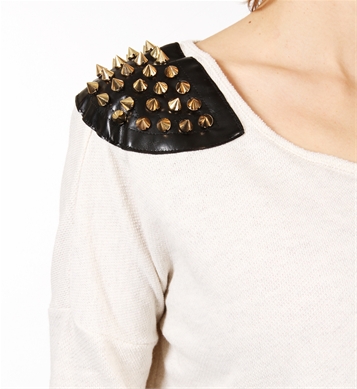 1_156300_FS_DETAIL_Oatmeal-Spike-Shoulder-Dolman-Sweater