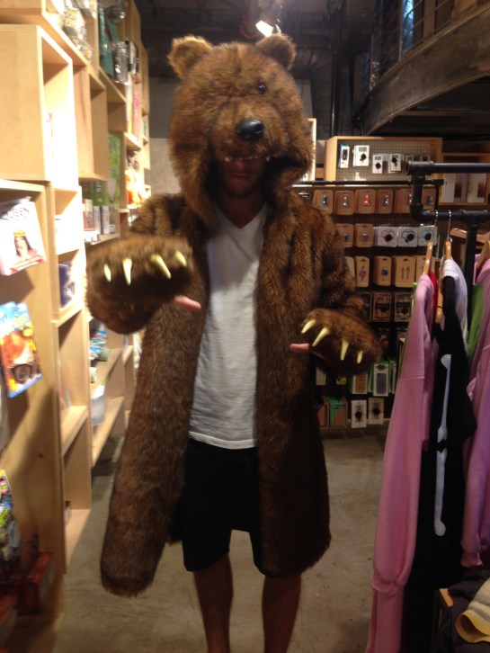 I also did some shopping with this bear. 